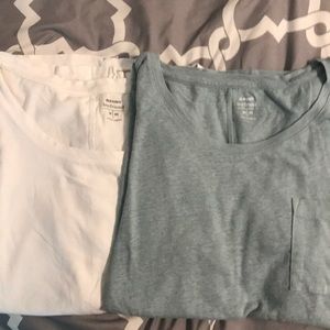 Lot of 2 super soft boyfriend T-shirt’s